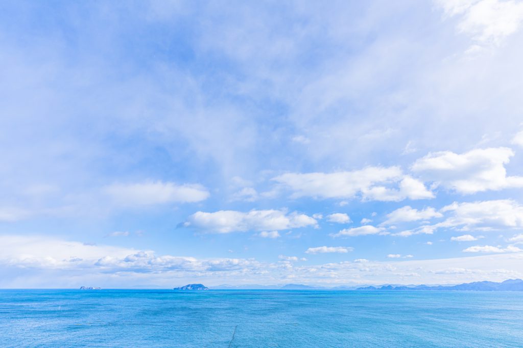 雲と海